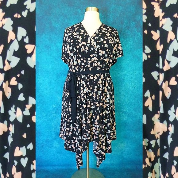 NWT Torrid Shark Bite Blue Pink Heart Dress Size 3 (22-24) - Picture 1 of 10